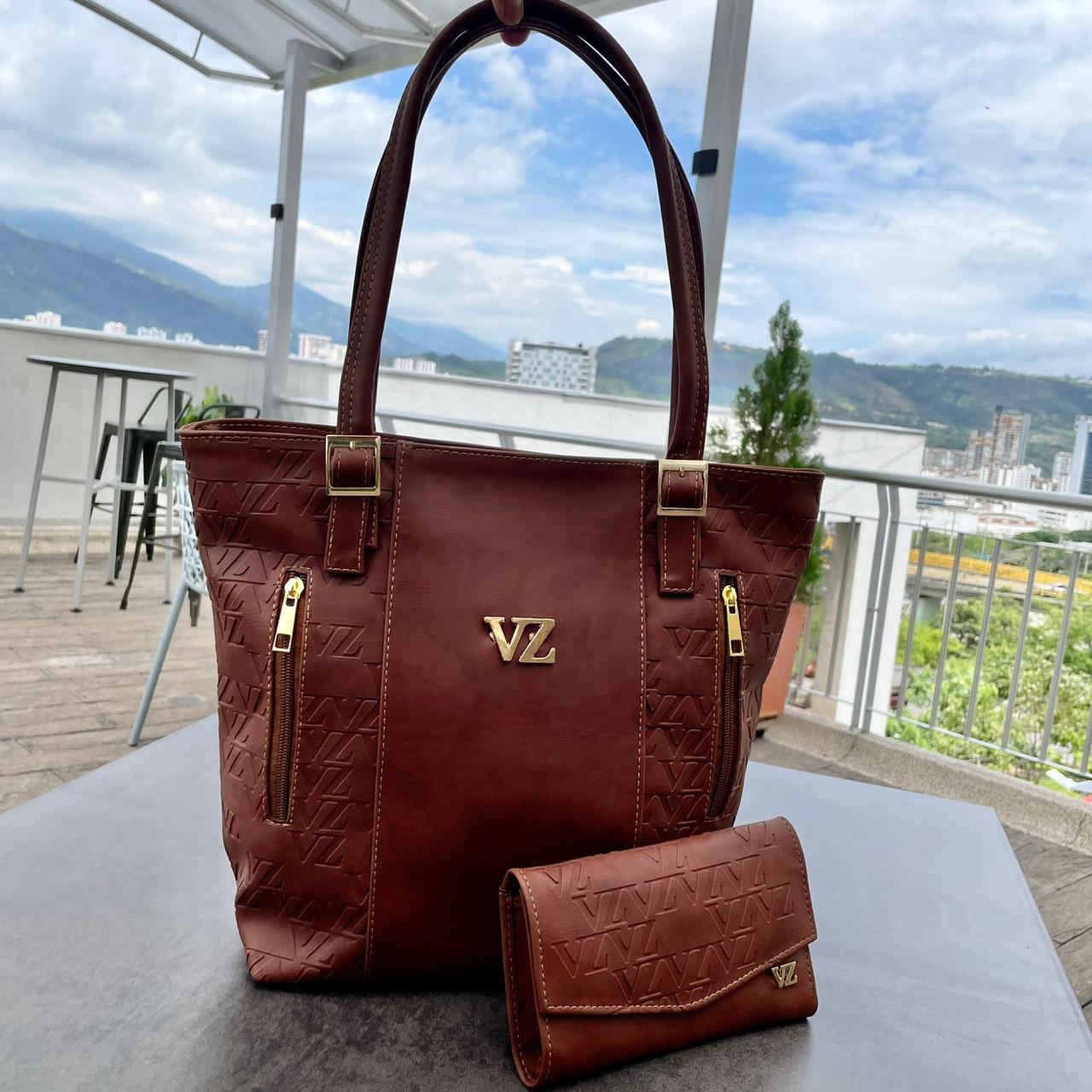 BOLSO DE MANO + BILLETERA VELEZ