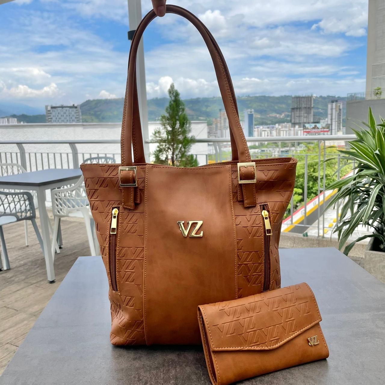 BOLSO DE MANO + BILLETERA VELEZ